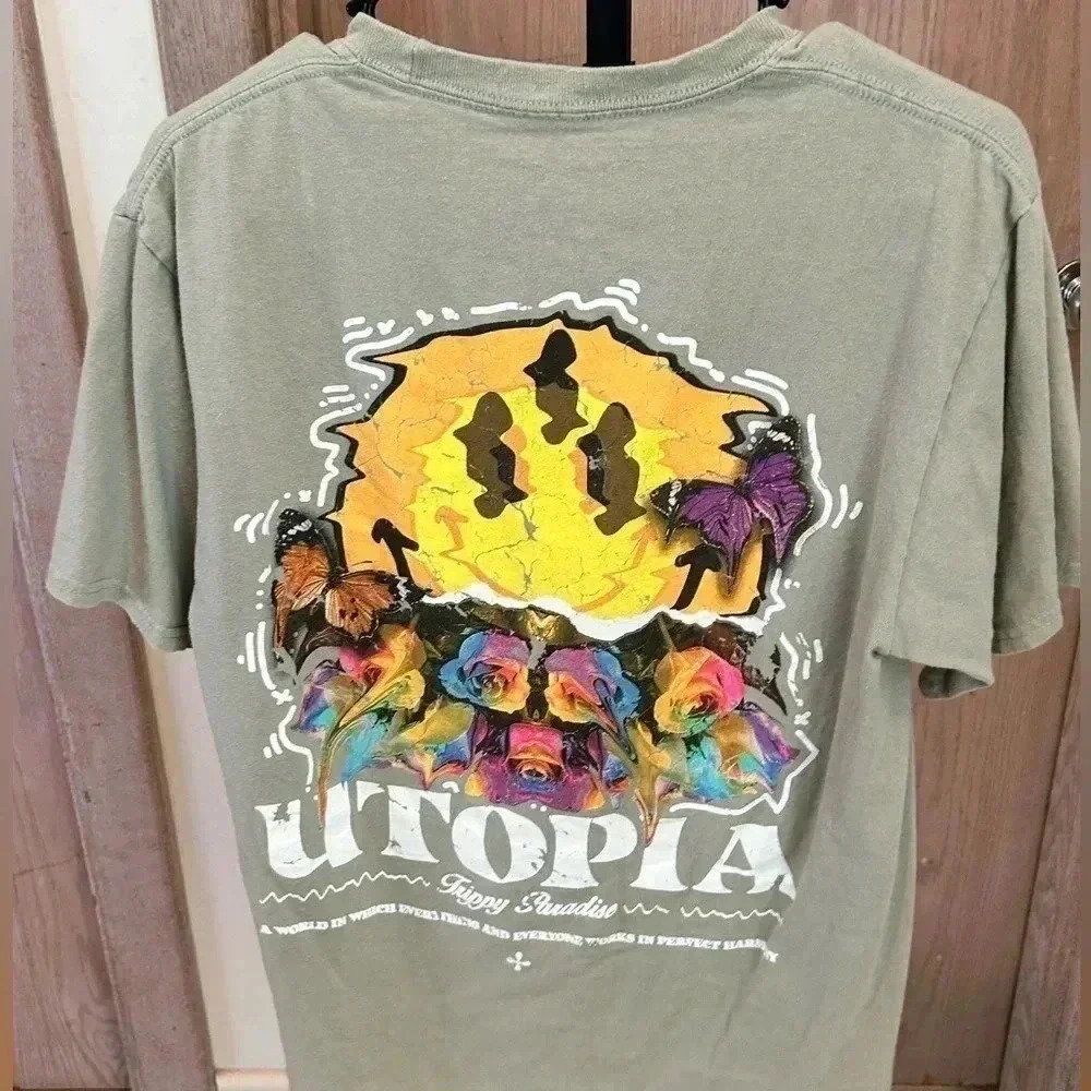 PacSun utopia T-shirt